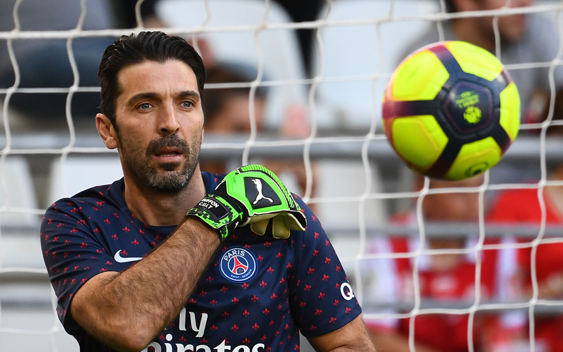 gianluigi buffon psg jersey