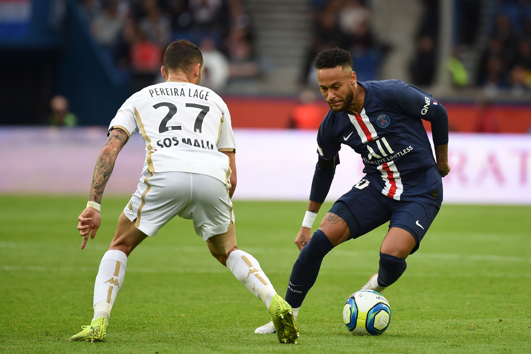Video: Neymar Rounds Keeper and Scores PSG's 4th Goal Against Angers