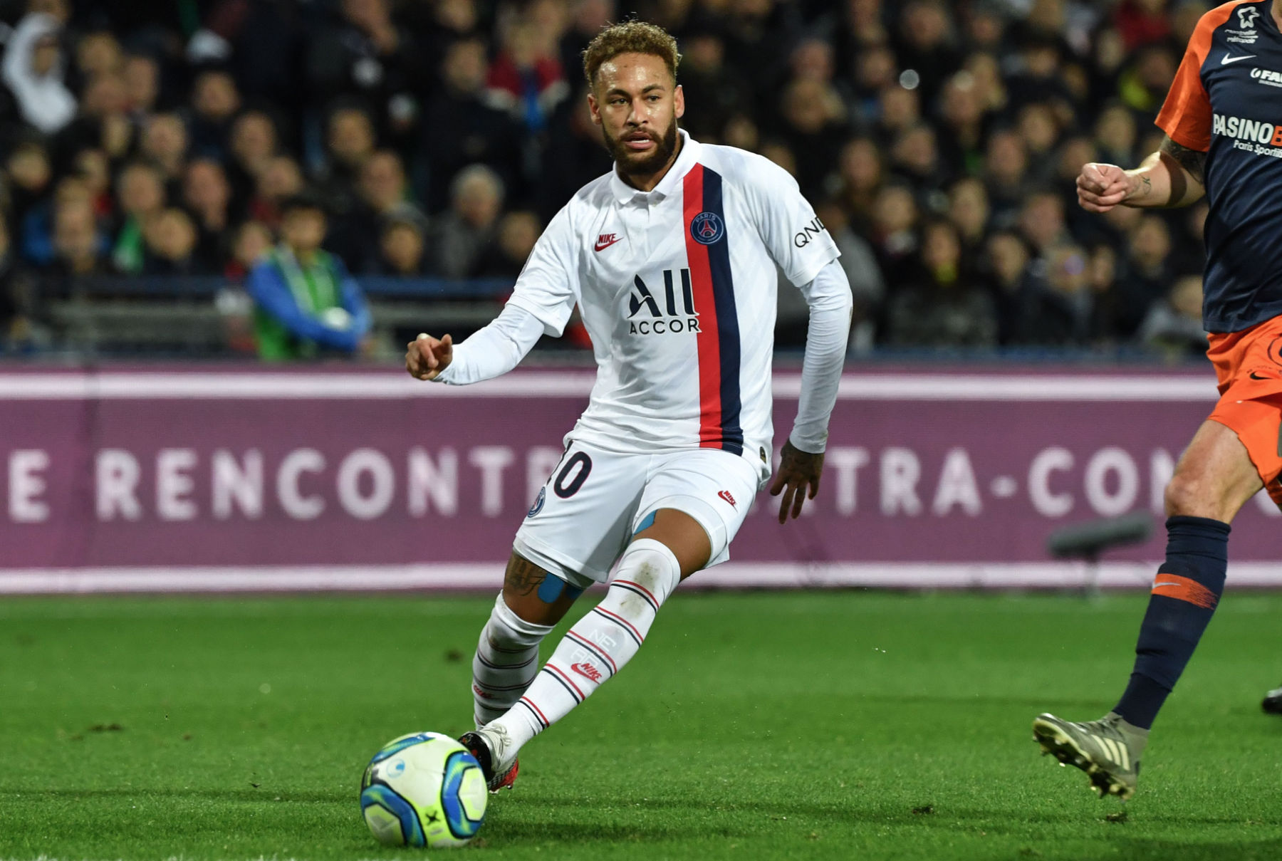 Video Neymar Scores Fabulous Free Kick To Draw Level Against Montpellier Psg Talk