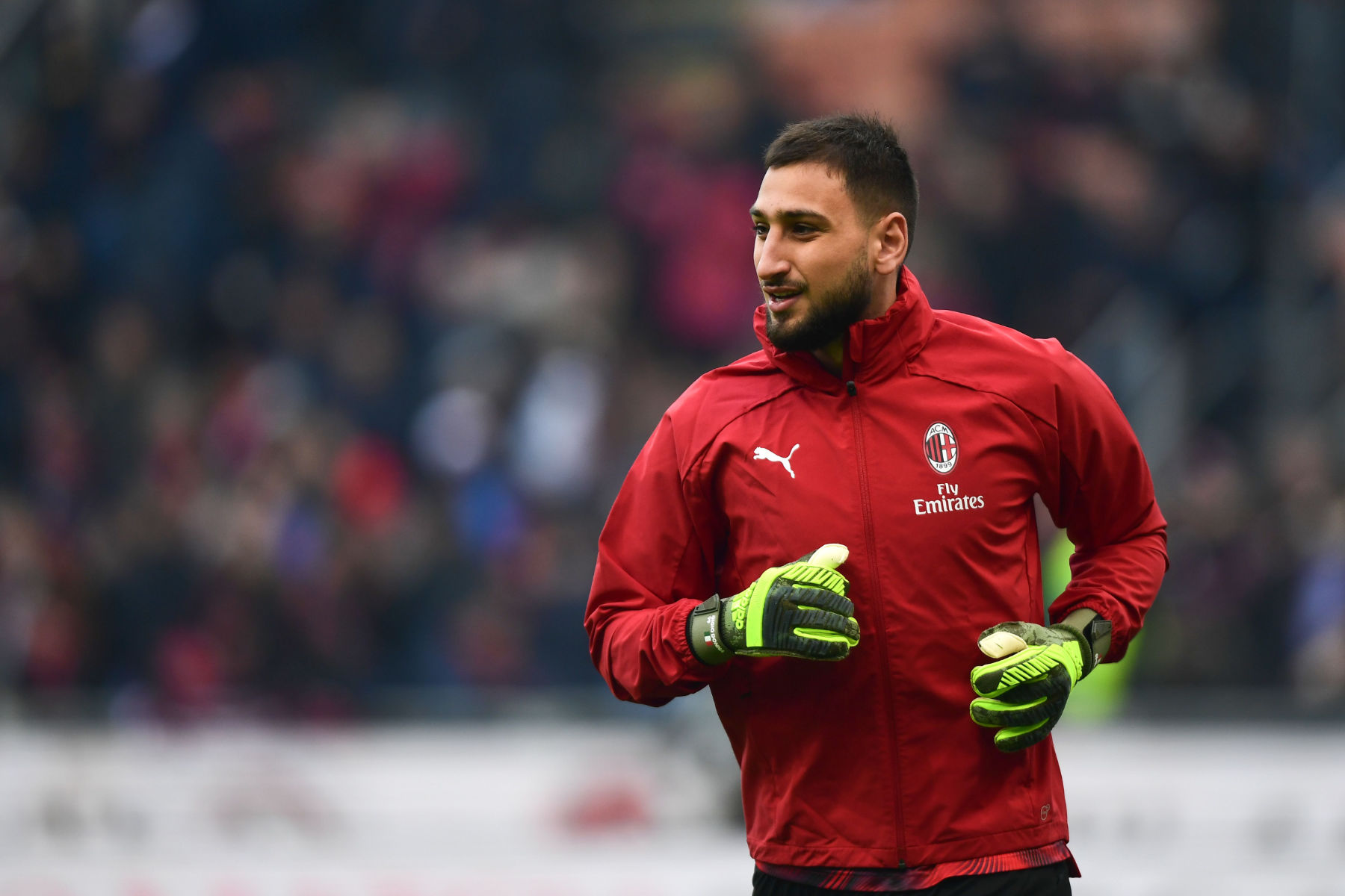 Donnarumma Salary / From England Raiola Wants Milan To Offer Donnarumma A Huge Salary English ...