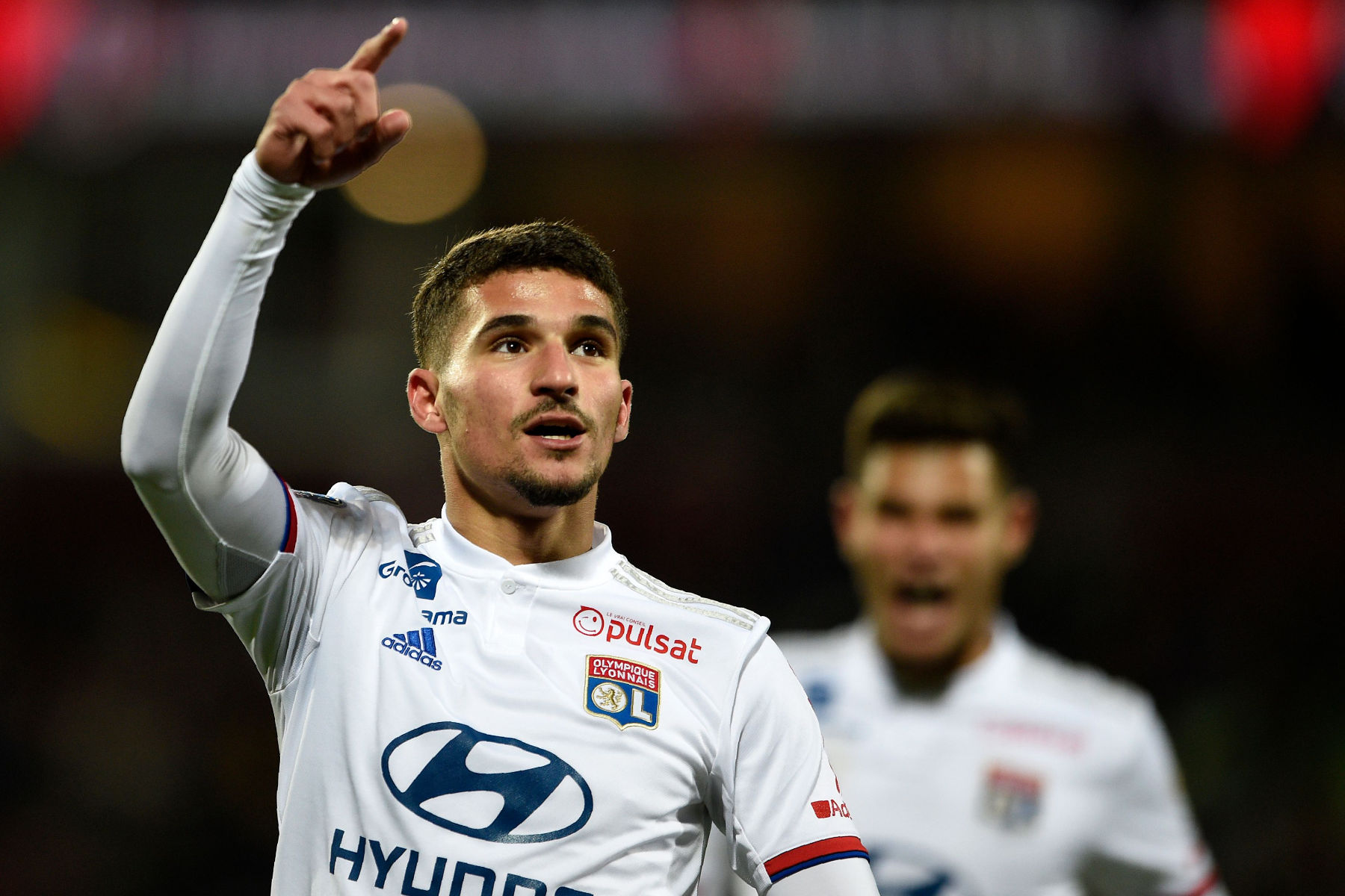 Houssem-Aouar-Metz-vs-Lyonnais-Ligue-1-2