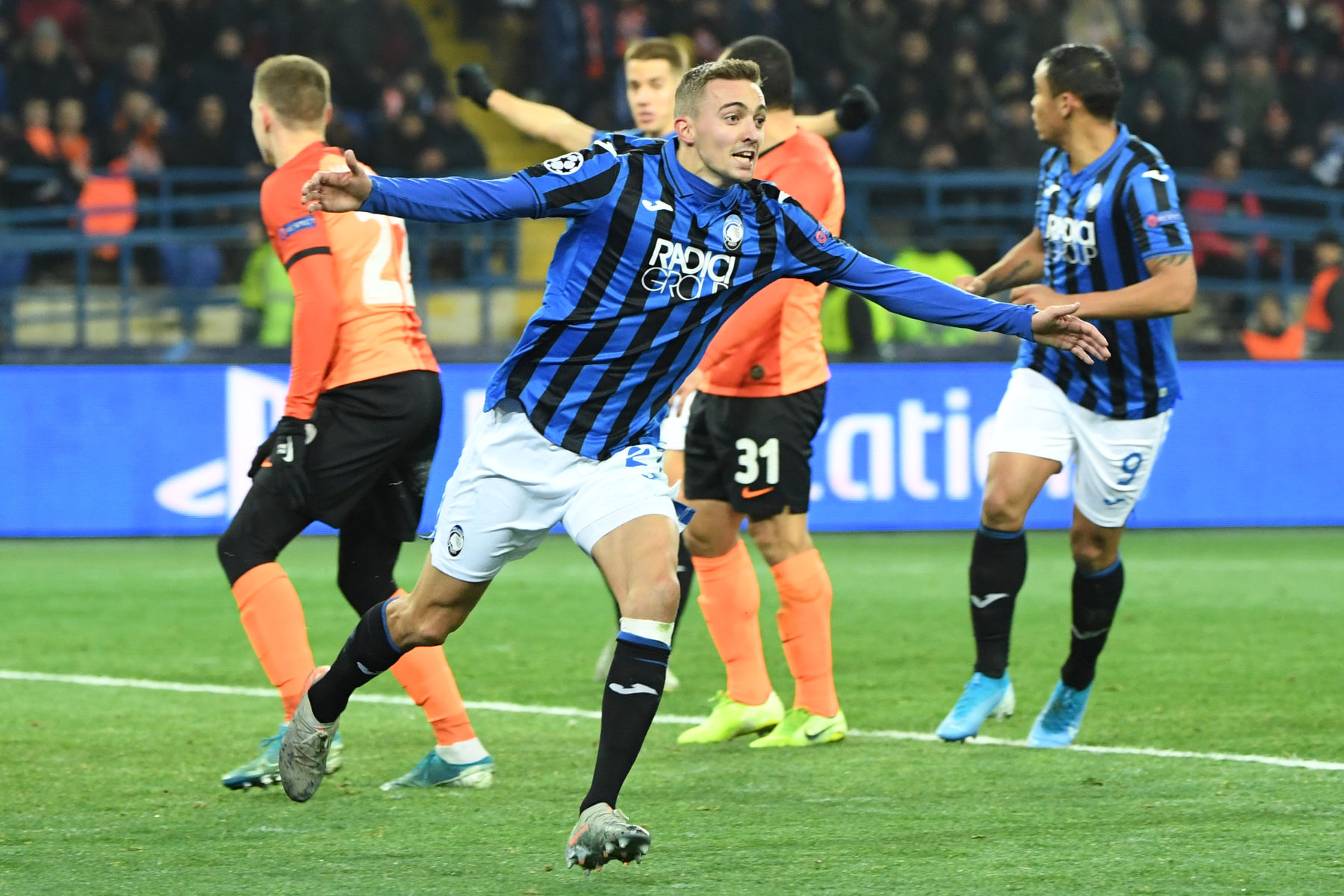 Atalanta Defender Would Agree To Transfer To Psg Or Tottenham Psg Talk