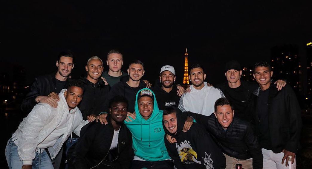 Neymar Posts Photo Showing PSG's Team Unity - PSG Talk