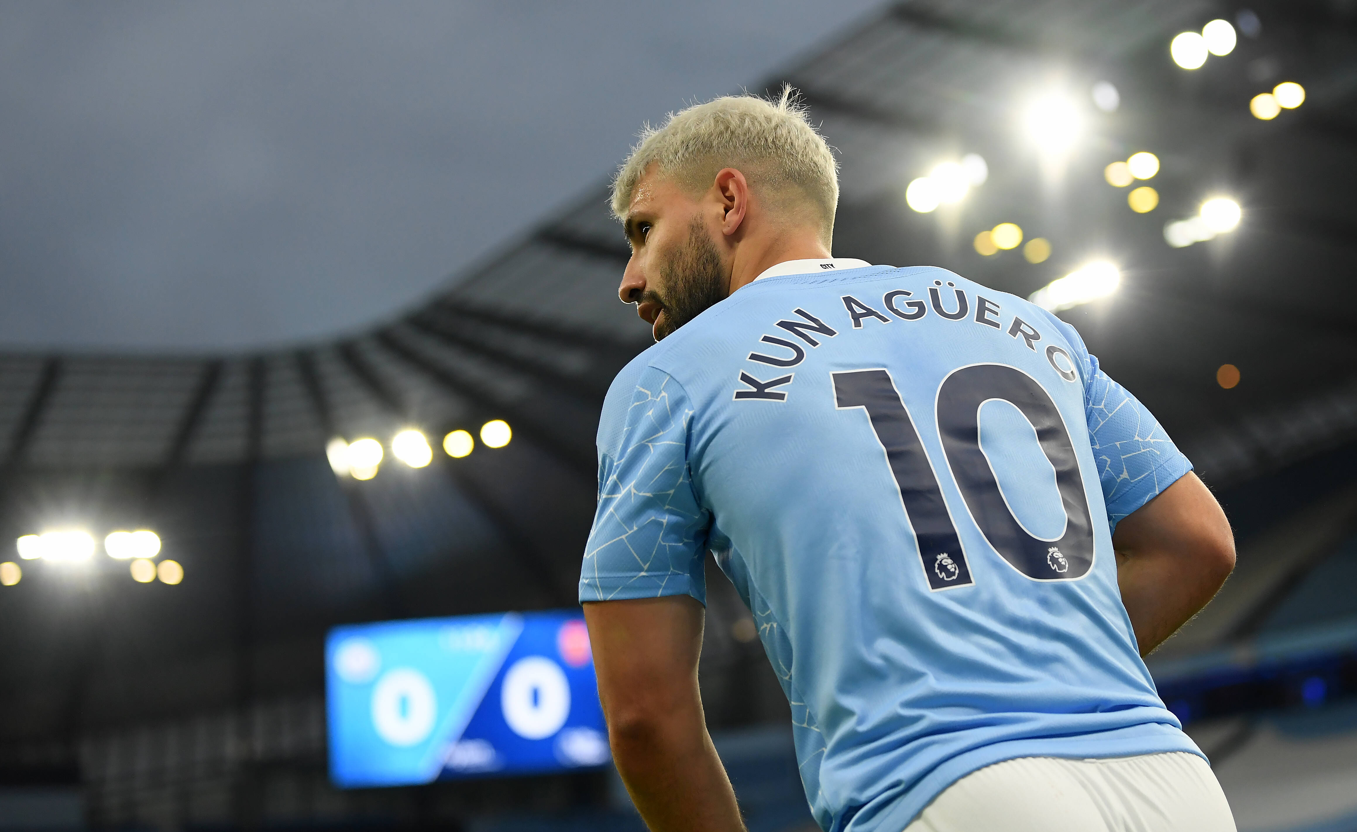 Psg Mercato French Media Outlet Claims Sergio Aguero Has Received An Offer From Paris Sg Psg Talk