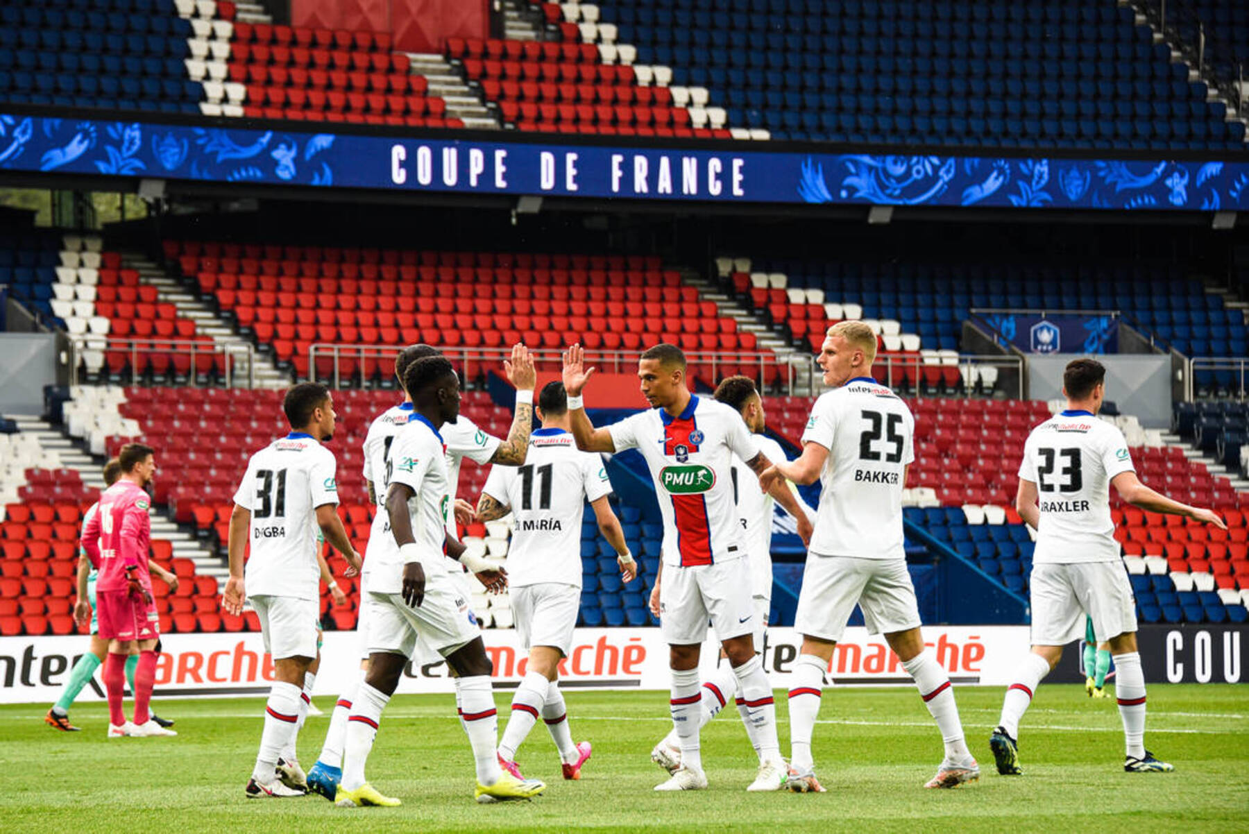 Video Angers Gifts PSG With a Coupe de France Own Goal Following a Key