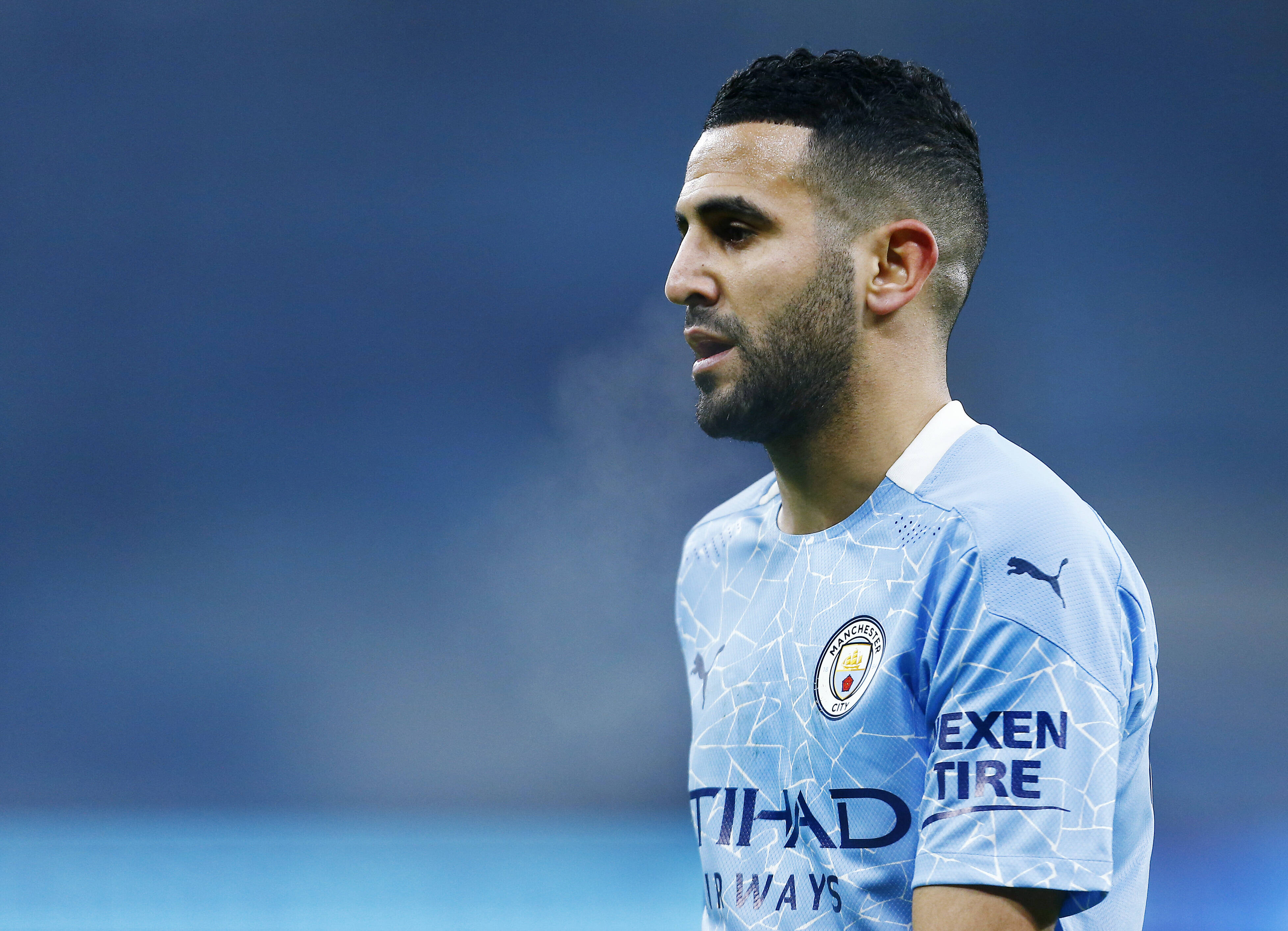 ISTANBUL - Riyad Mahrez of Manchester City FC with the UEFA