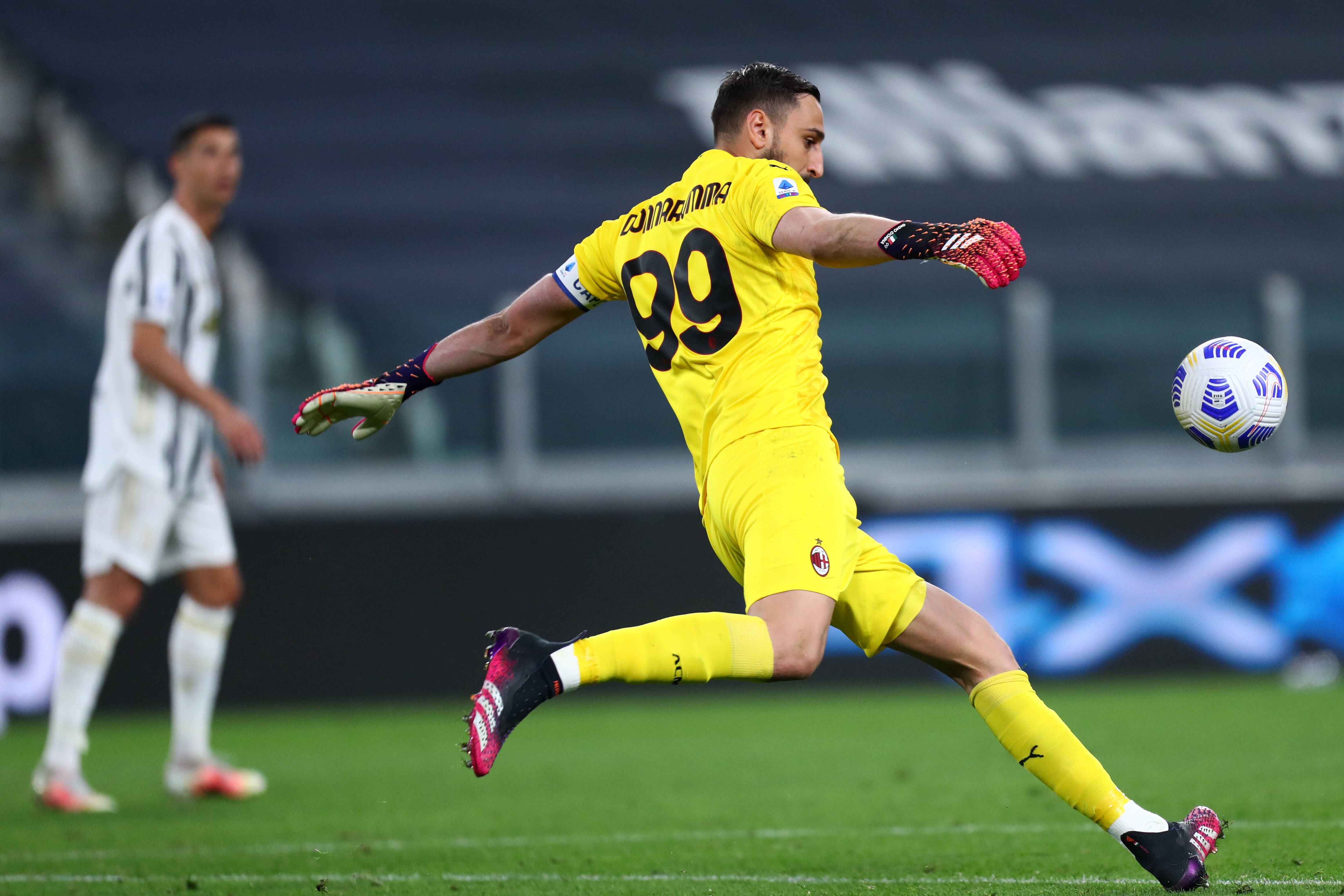 Former AC Milan keeper Gianluigi Donnarumma signs for PSG