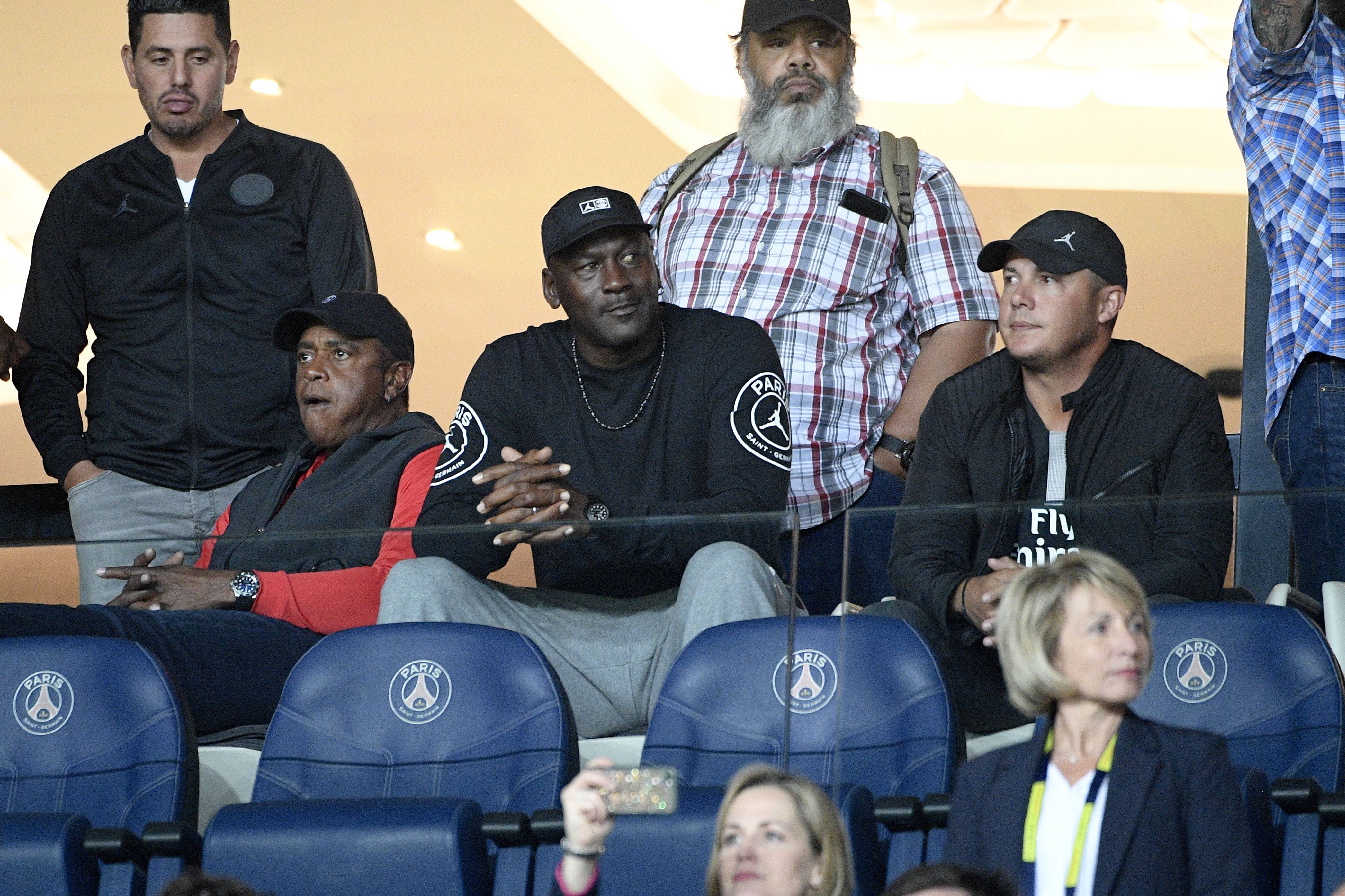 Michael Jordan pays PSG a visit for their game against Reims - Eurohoops