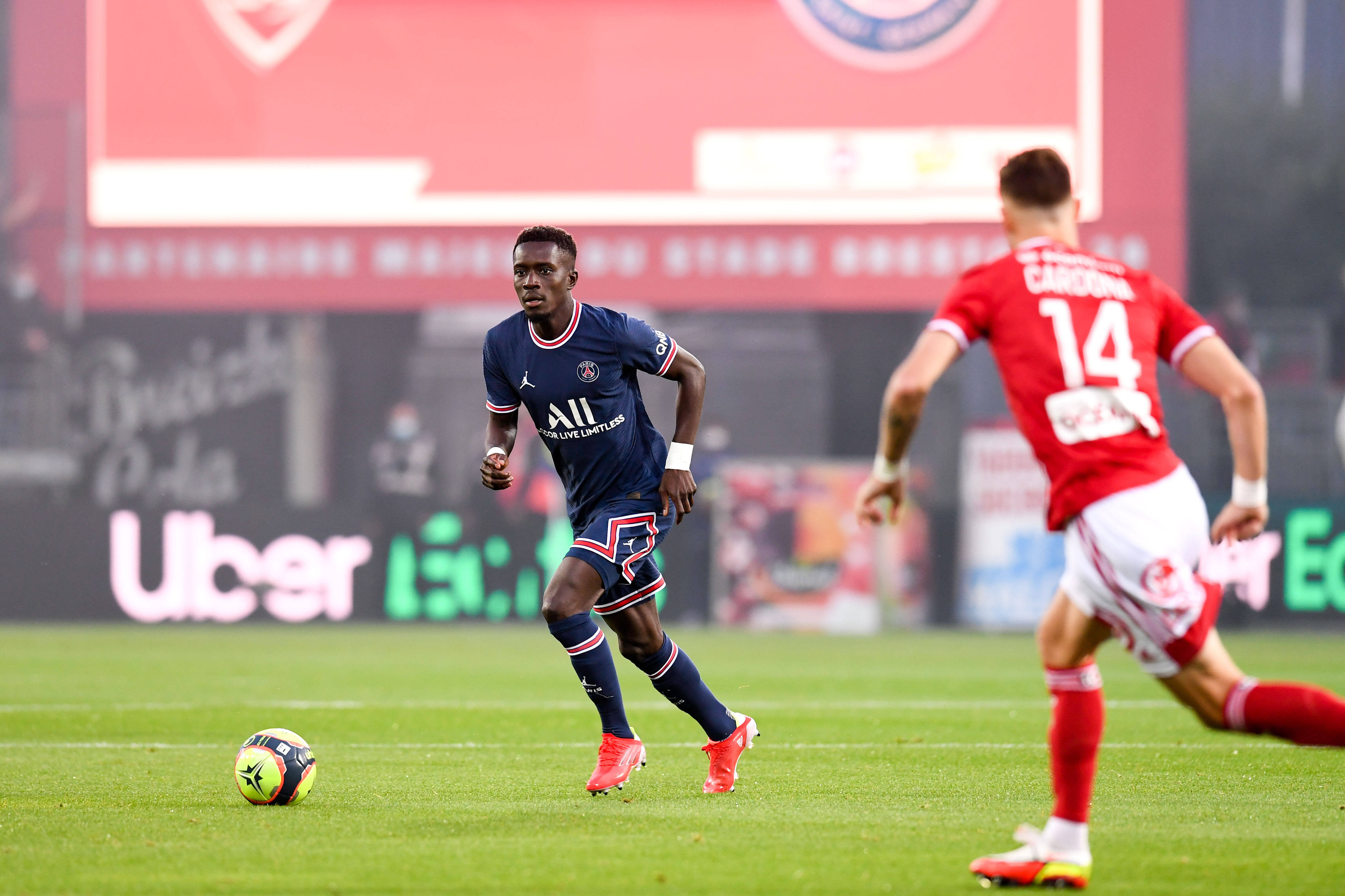 Psg Vs Stade Brestois : Lhzn 9s3kvp M