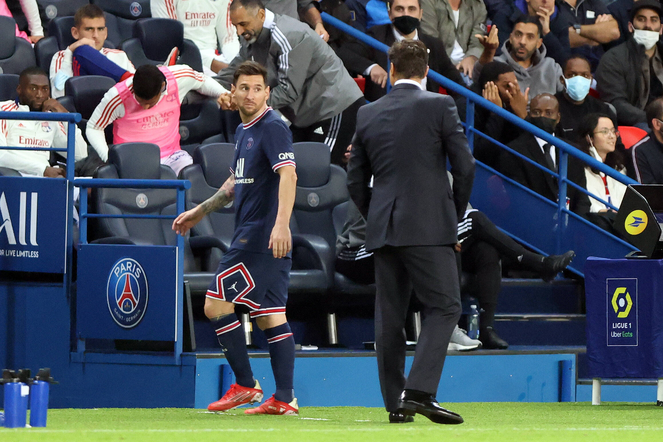 Report claims Arsenal could lose four stars to PSG if Thierry