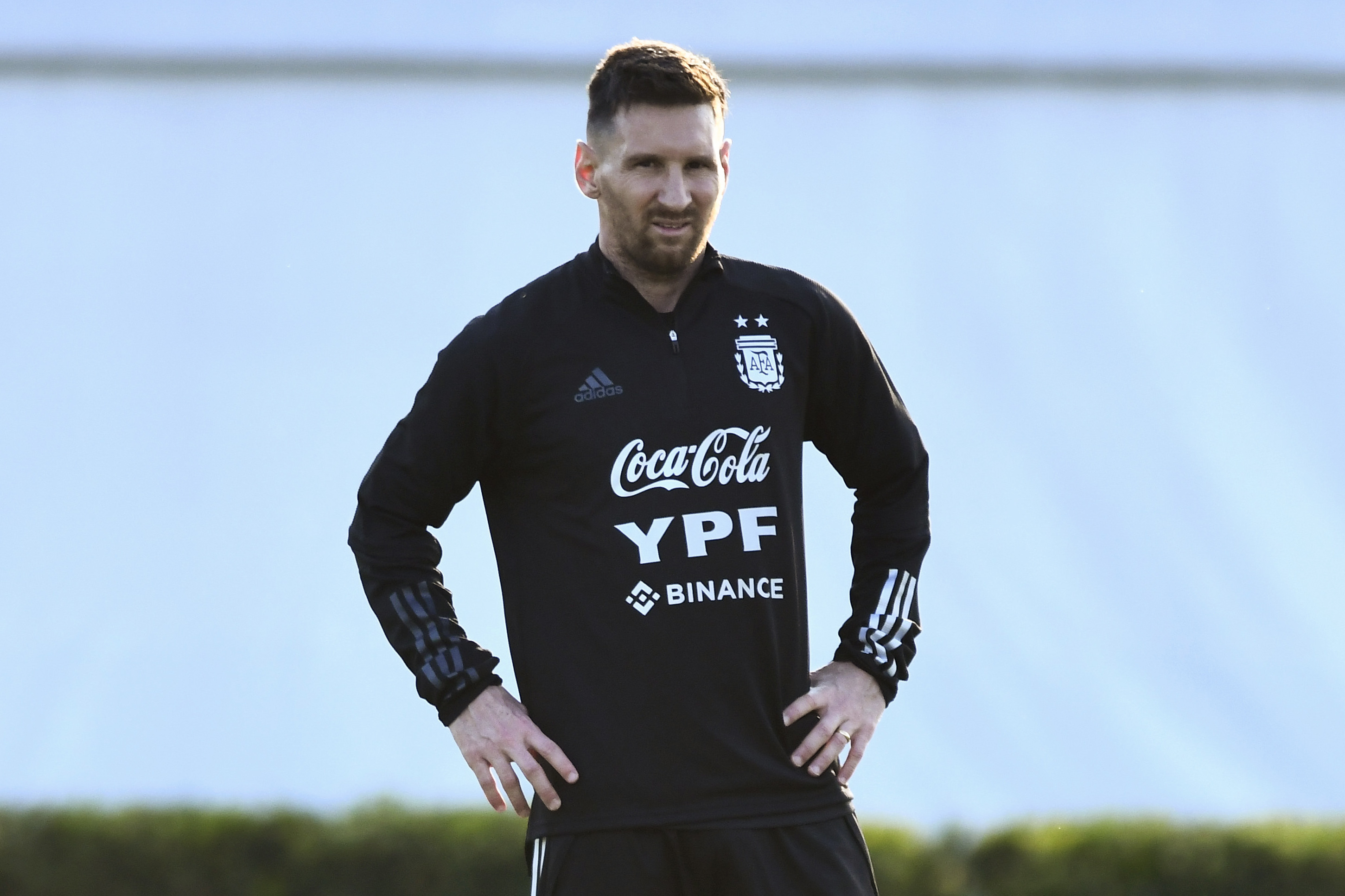 ‘ไม่ส่งผลต่อเขา’ – ความเห็น Lionel Scaloni เกี่ยวกับผู้สนับสนุน PSG โห่ร้อง Lionel Messi