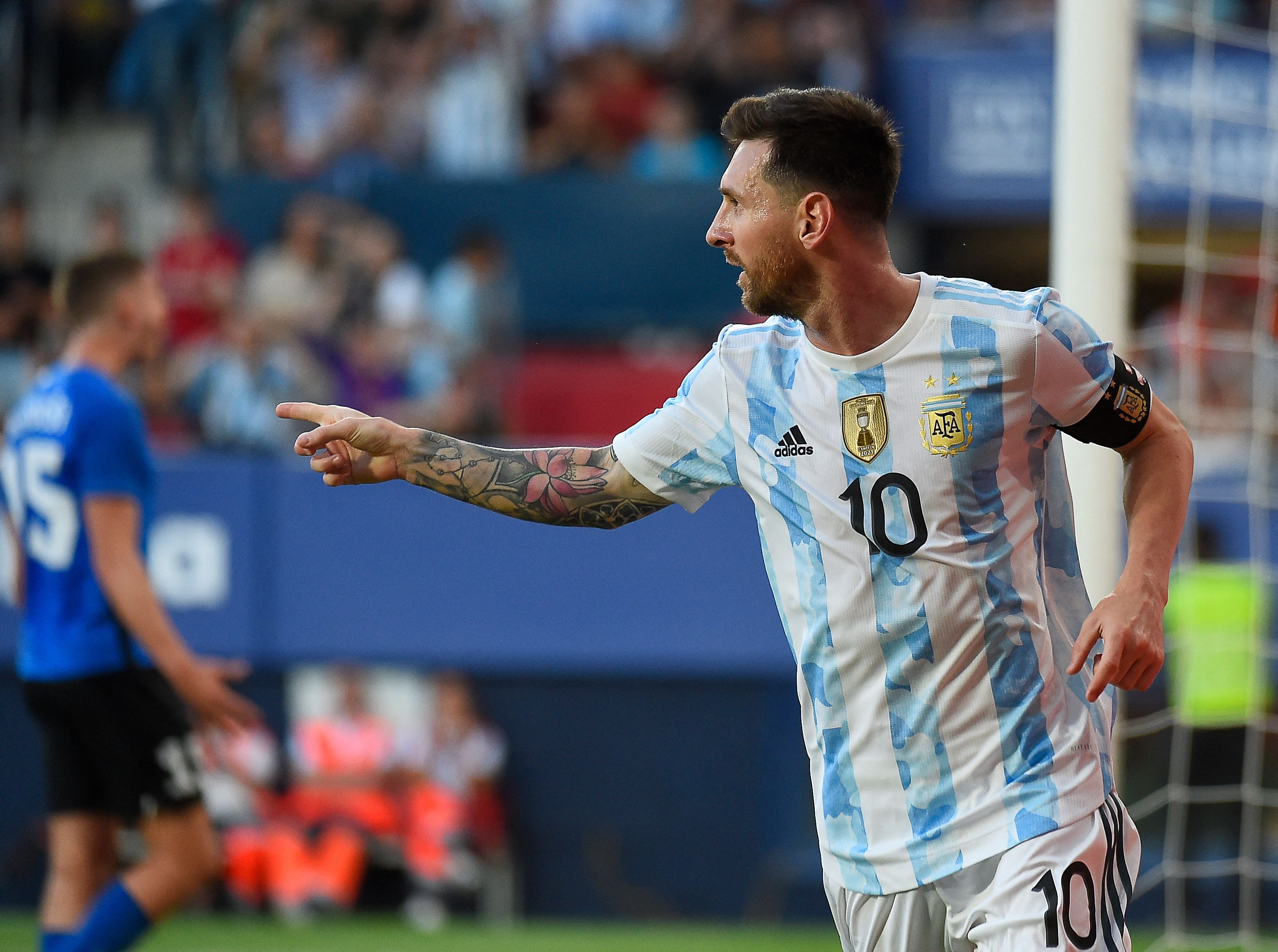 Argentina 3, Honduras 0: Lionel Messi 2 goals