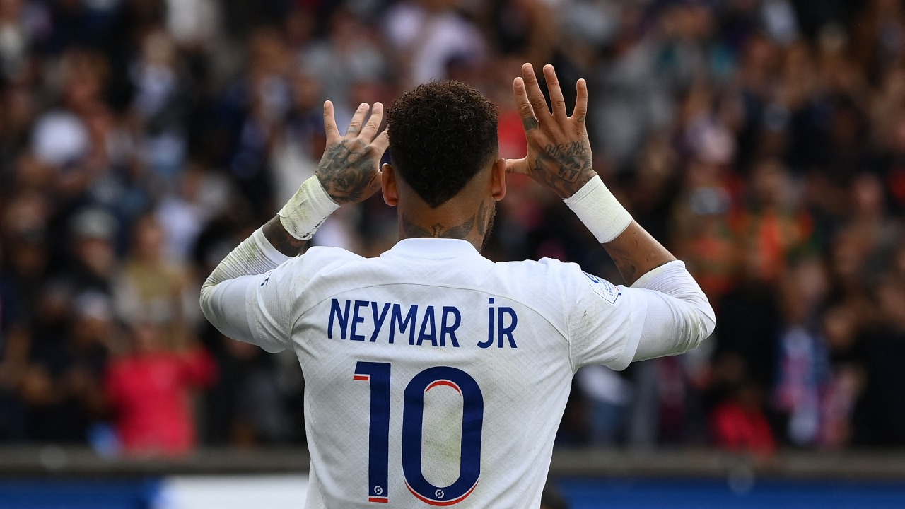 Defiant Neymar refusing to leave PSG 'until he wins Champions League' - so  will Ligue 1 champions finally break their duck?