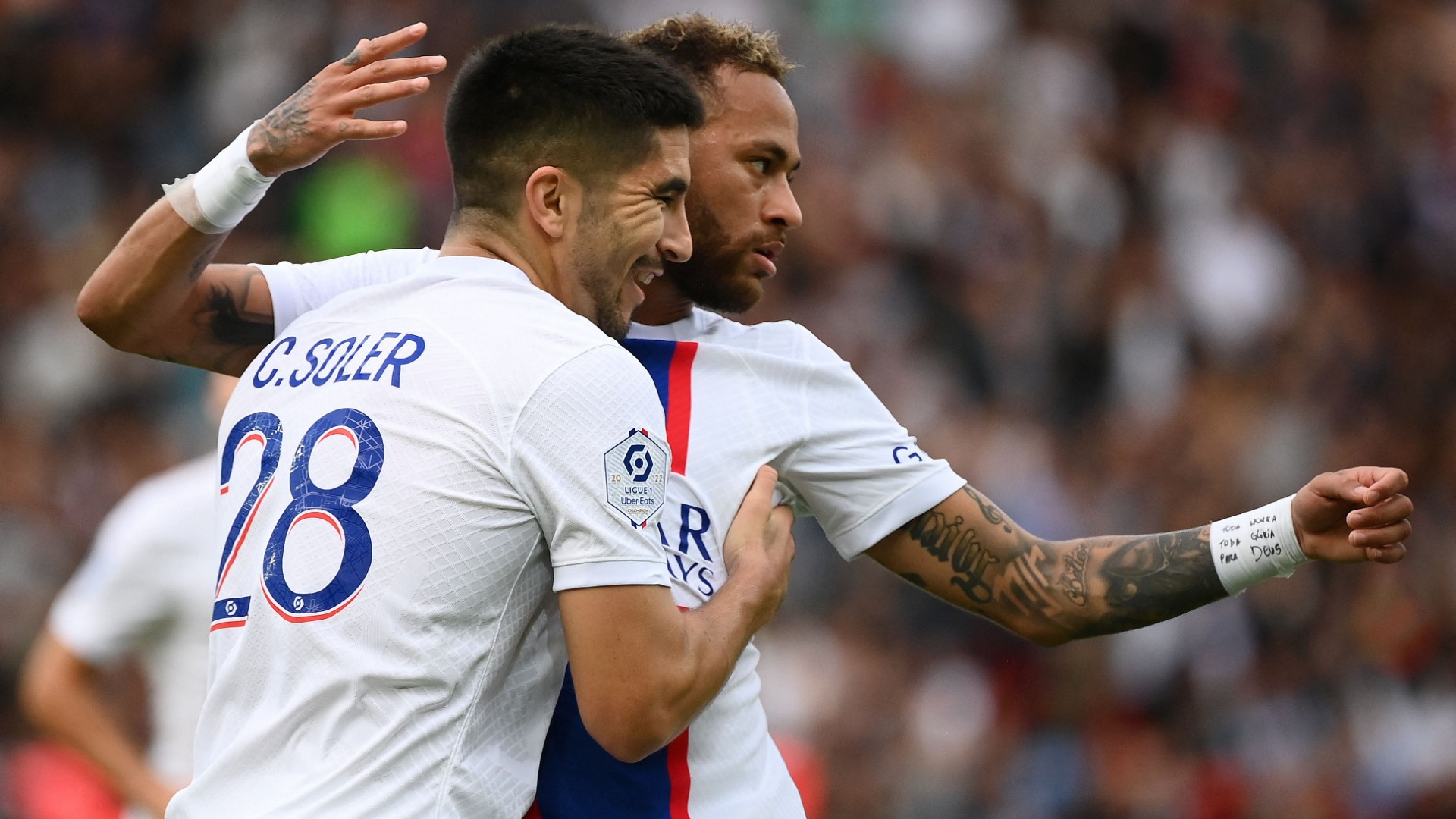 Neymar’s Amazing Pass Finds Carlos Soler for Great Goal Against Troyes