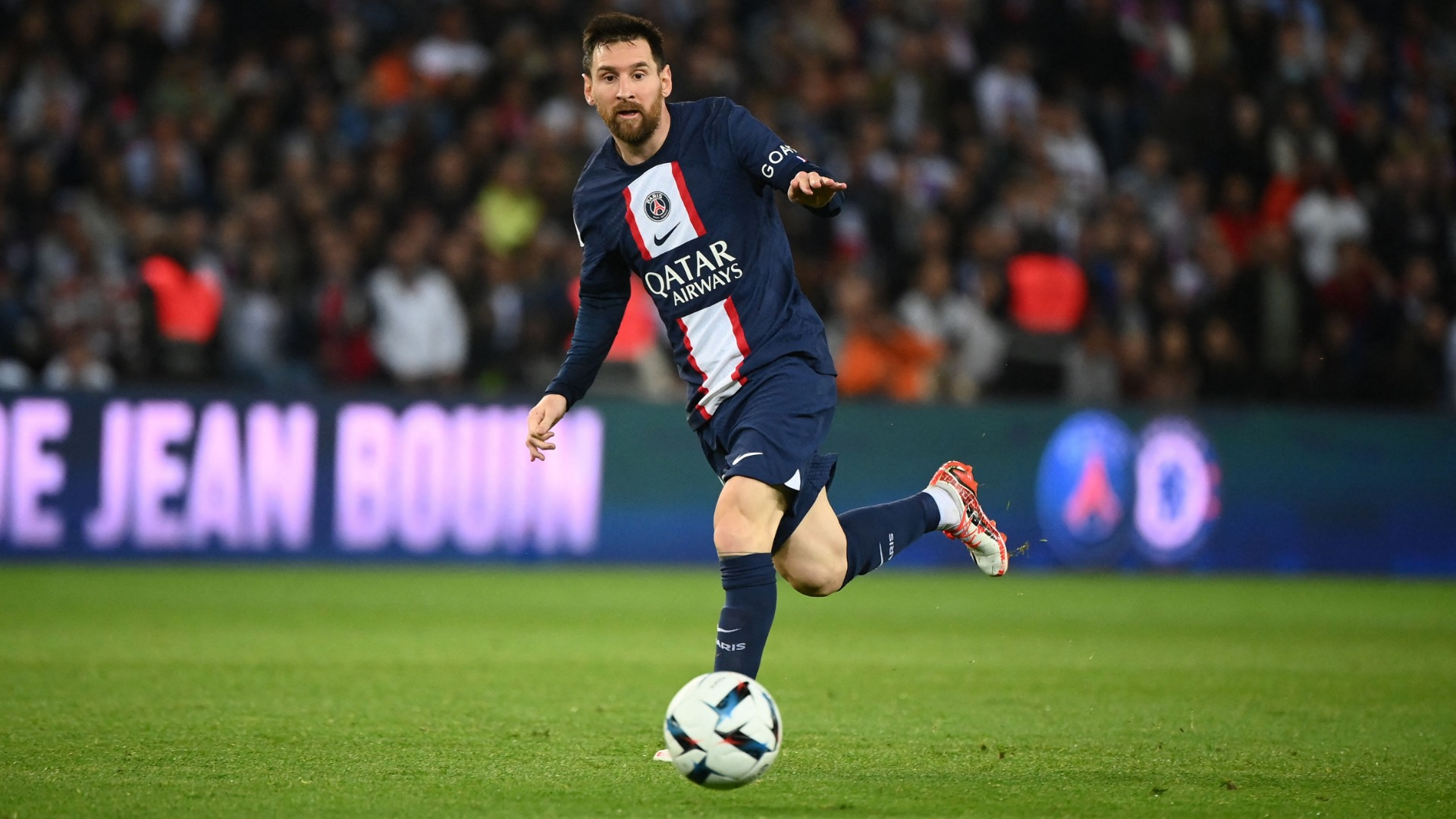 Lionel Messi Not in Top 50 for Ballon d'Or Shocks Former Manager