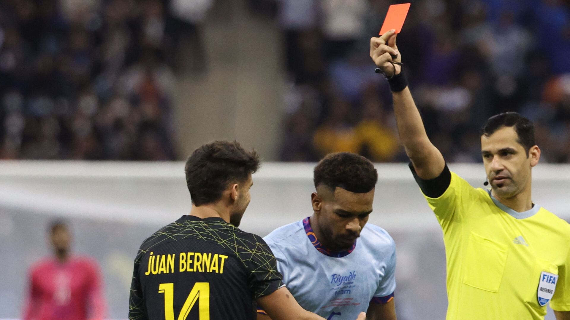 Watch PSG's Juan Bernat Receive Red Card vs. Riyadh All-Star XI