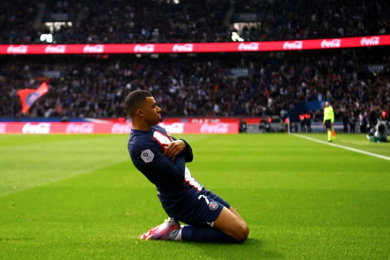 Mbappe Takes Advantage Of Massive Lorient Mishap For Psg Goal