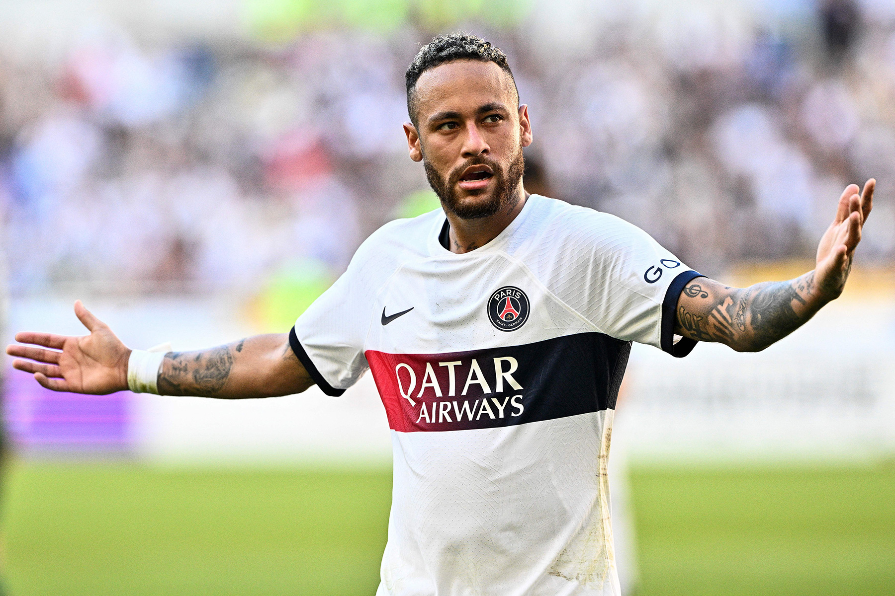 Neymar to Newcastle United? PSG superstar told 'Number 10 shirt is there  waiting for him'