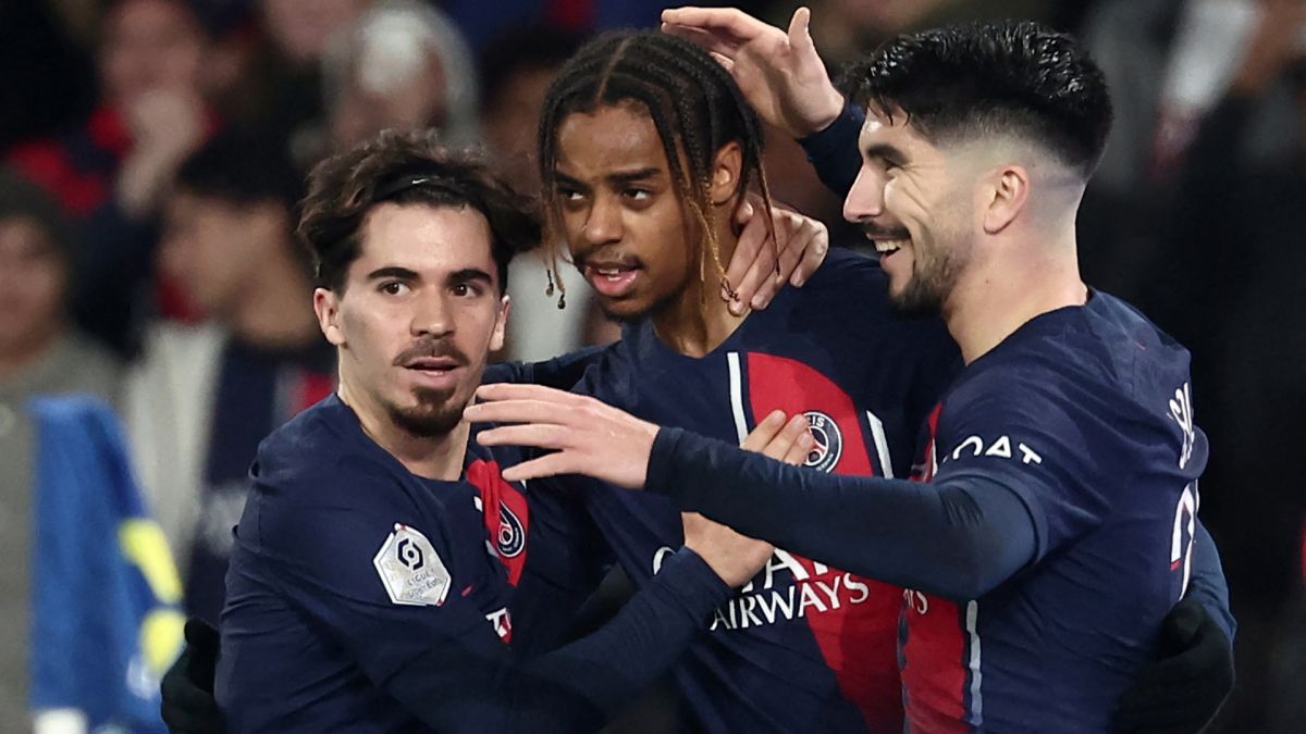 Chelsea, Man City Lose Out As Enrique Plays Crucial Role For PSG Star