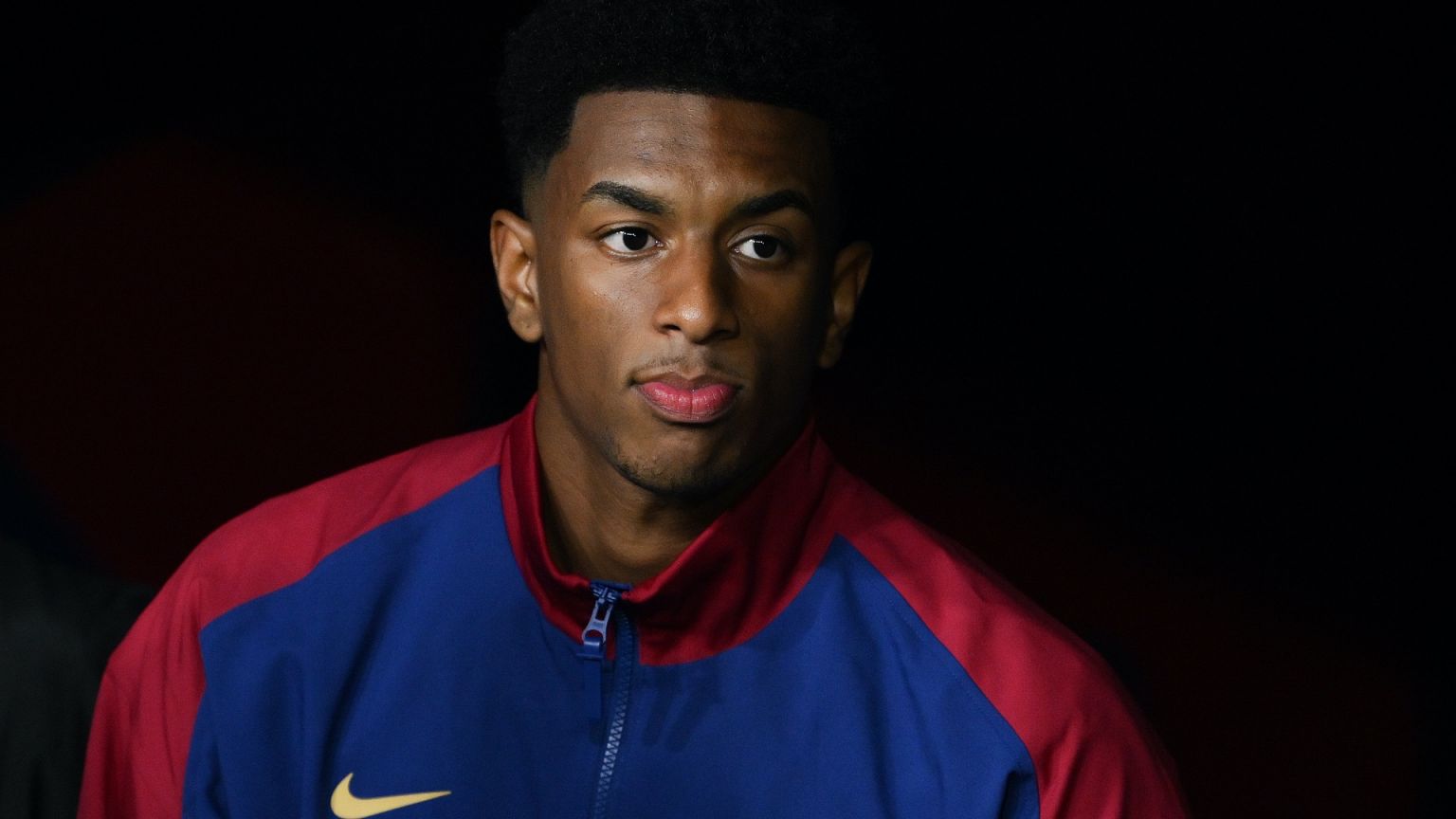 Man Utd Push Hard to Beat PSG for Barcelona Defender