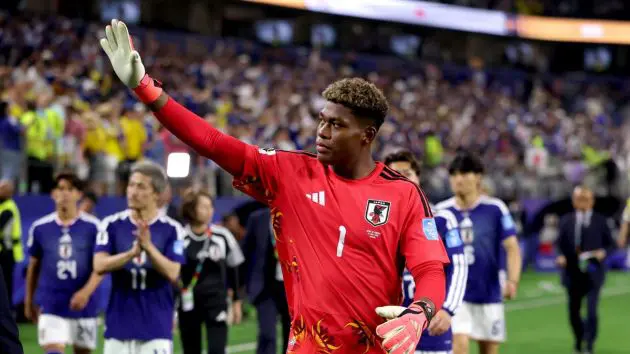 Zion Suzuki playing for Japan.