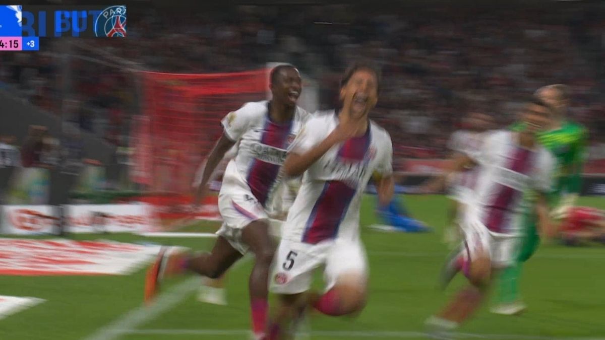Marquinhos celebrates PSG's equalising goal.